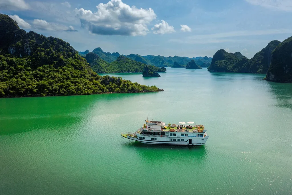 Ha Long Bay & Cat Ba Island 10