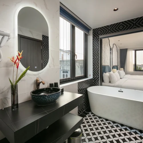 Bathroom at Phat Diem Plaza Hotel