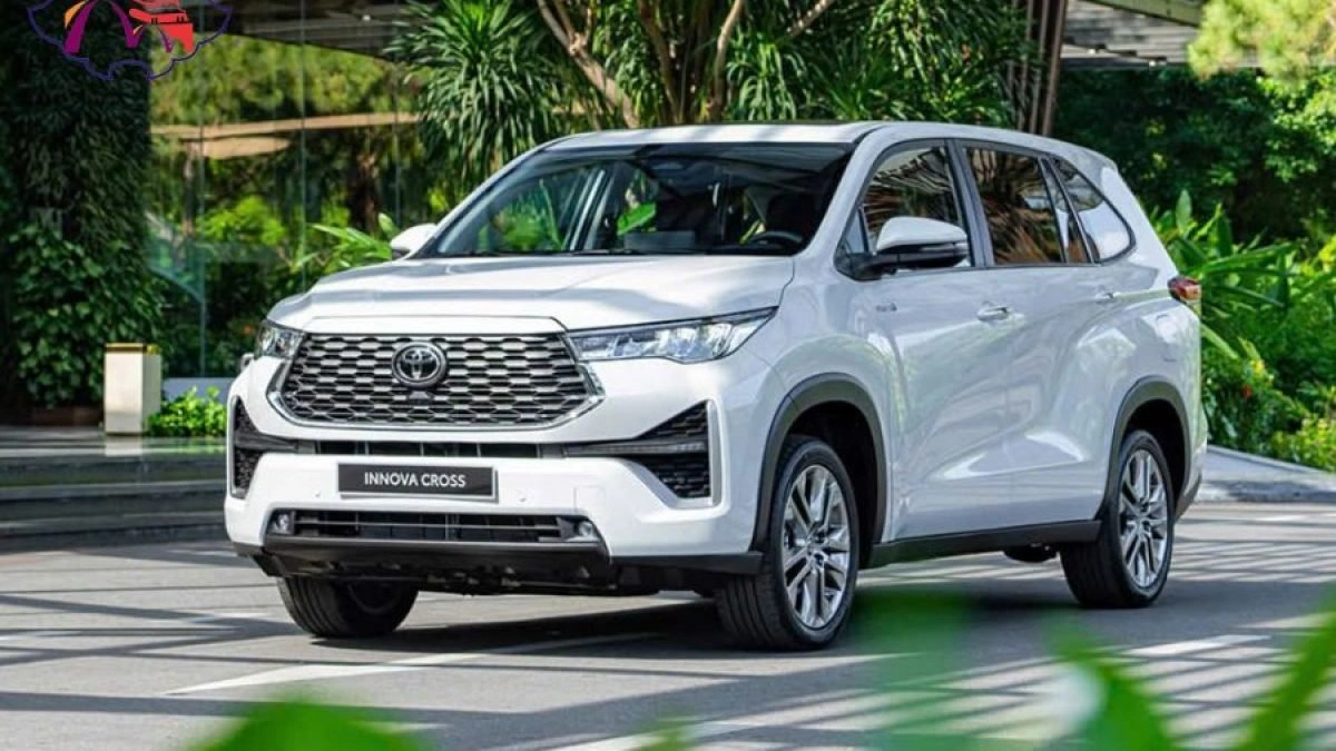 Toyota Innova private car for travel from Hanoi to Ninh Binh
