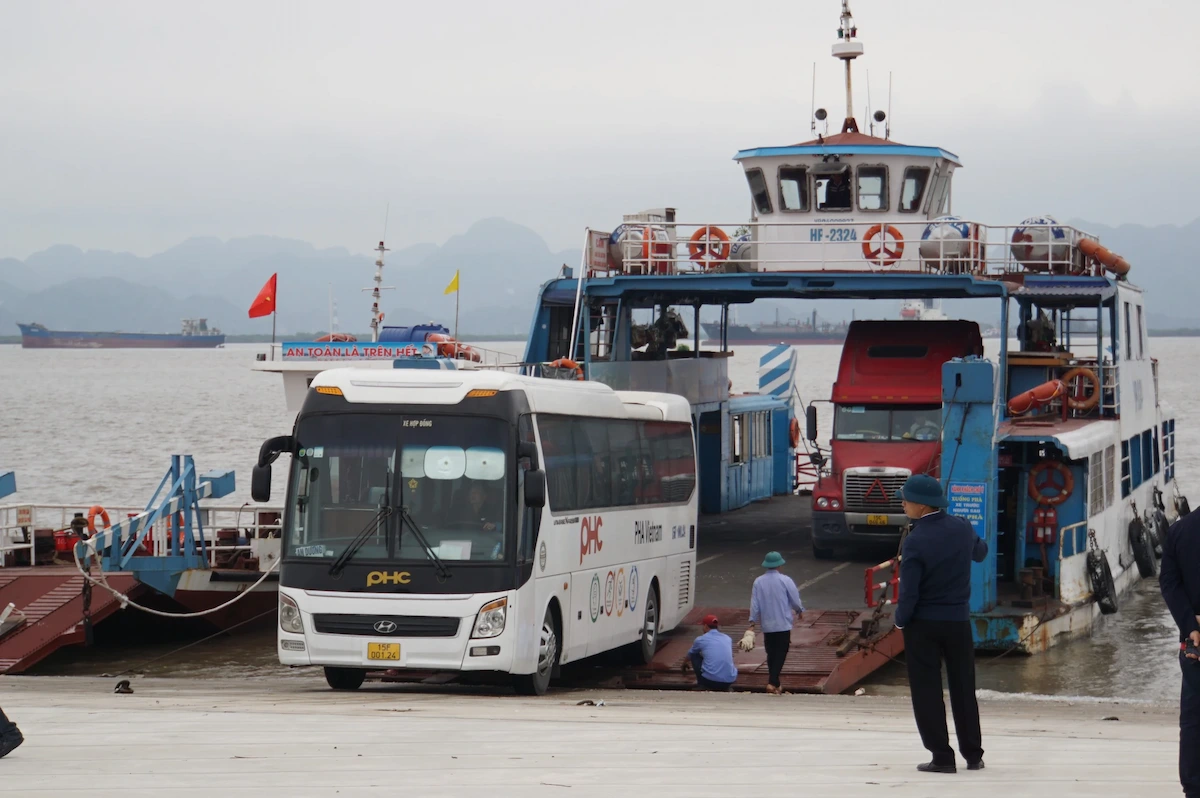 Travel from Cat Ba to Ninh Binh by Bus and Ferry