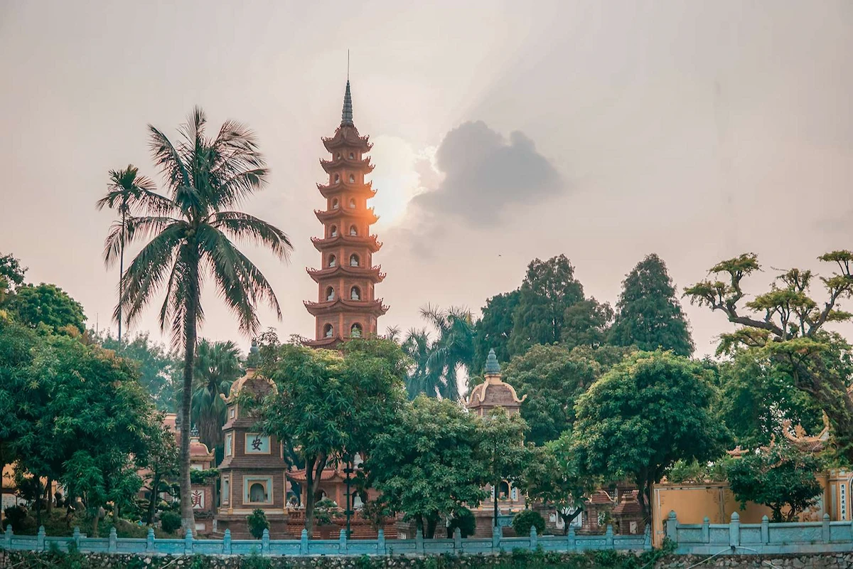 Hanoi 2-Day Itinerary: Practical Route Around Street Food and Historic Streets